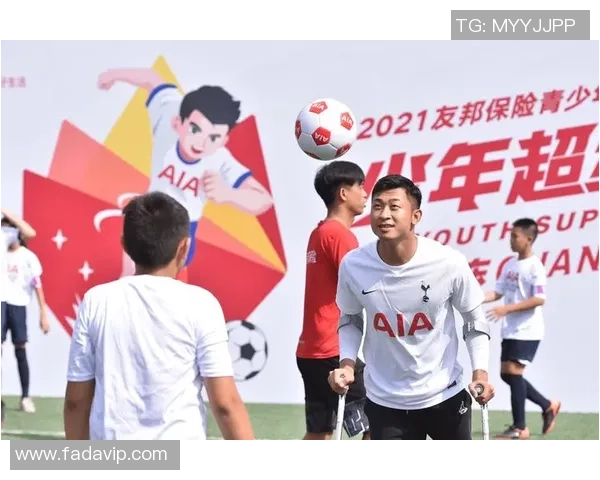 闺女成足球星父亲的骄傲足球梦与亲情的完美交织